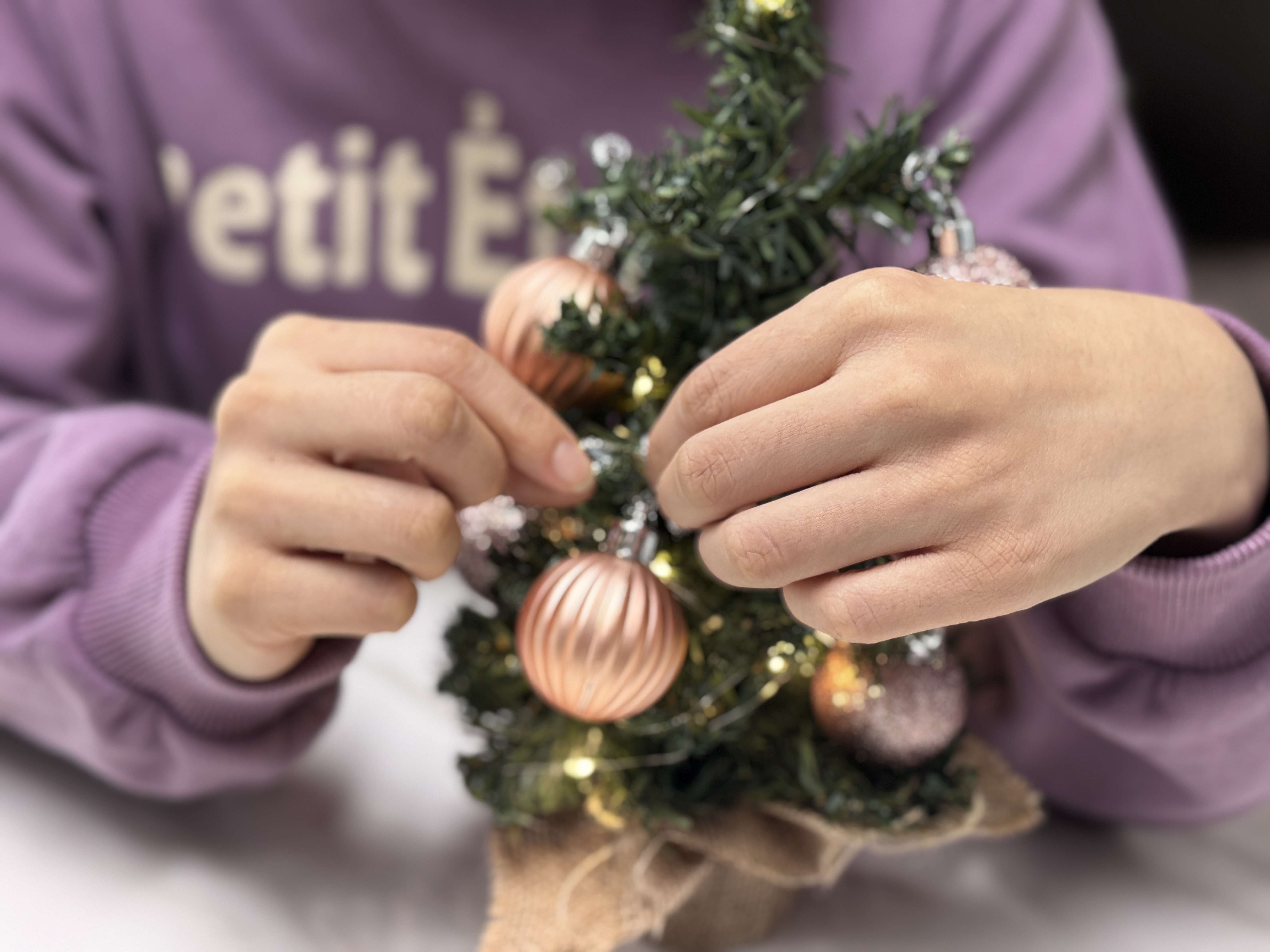 포근한 연말을 손 안에, 빛나는 크리스마스 트리와 캘리그라피 엽서 만들기 세트 본문 이미지