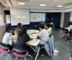 위기 탈출 팀빌딩 : 콘크리트 유토피아 썸네일 이미지 3