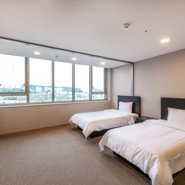 시설 썸네일 이미지