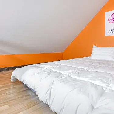 시설 썸네일 이미지