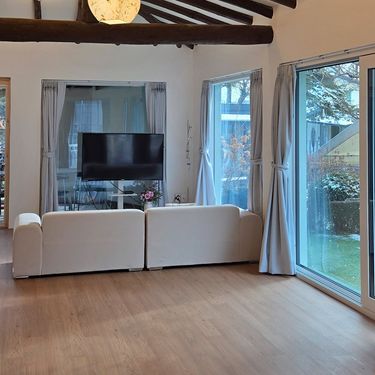 시설 썸네일 이미지