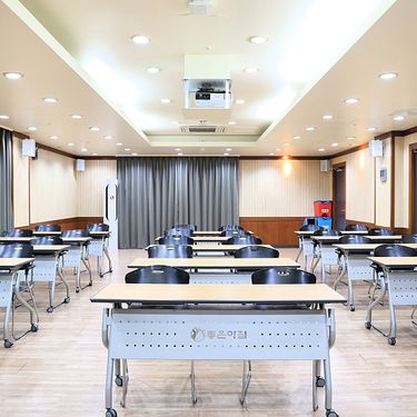 시설 썸네일 이미지