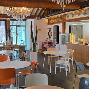 시설 썸네일 이미지