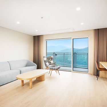 시설 썸네일 이미지