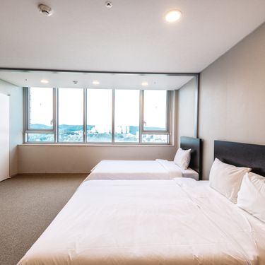 시설 썸네일 이미지