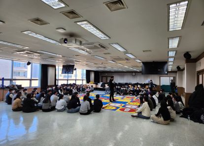 팀빌딩의 결정체, 미션 윷놀이! 썸네일