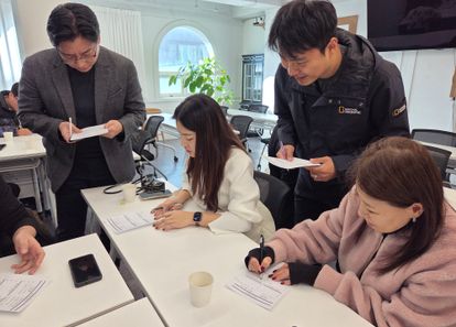 https://cdn.weebur.com/images/5HDF9SVFDES9OURIRLYM.jpg 썸네일