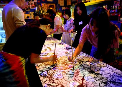 함께 완성하는 하나의 그림, 두들링 팀빌딩 썸네일