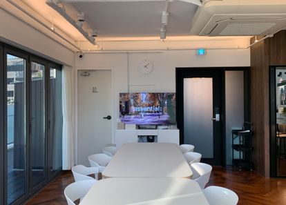 [홍대입구역] 캠퍼블릭 썸네일