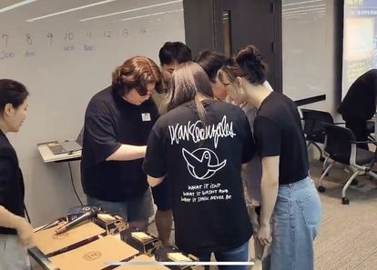 협력만이 살 길, 방탈출 추리 보드 게임 썸네일