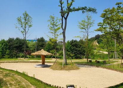 https://cdn.weebur.com/images/HIQ8O1TZ79XNOQ6MBDGE.jpg 썸네일