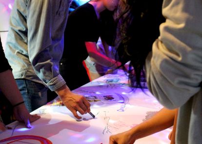 함께 완성하는 하나의 그림, 두들링 팀빌딩 썸네일