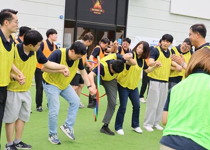 끝을 모르는 텐션! 전직원 명랑 운동회 썸네일