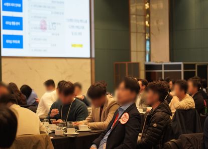 AI로 만드는 우리 회사, 팀 광고 제작하기: AI 광고 워크숍 썸네일