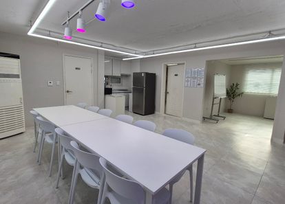 [홍대입구역] 어반클래식 홍대5호점 썸네일