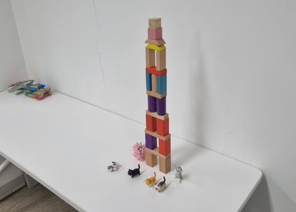 팀 협업의 끝판왕, 전략 경매 건축 보드게임 썸네일