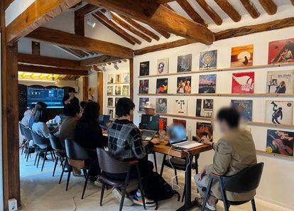 AI로 만드는 우리 회사, 팀 광고 제작하기: AI 광고 워크숍 썸네일